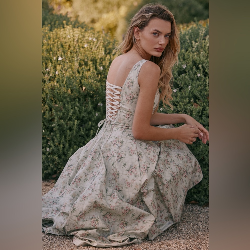 House of CB Mariabella dress in sage floral size medium